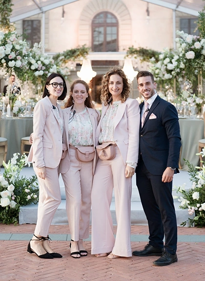 Full staff of Floé weddings planning agency: Sara, Alessia, Elisa, Emanuele
