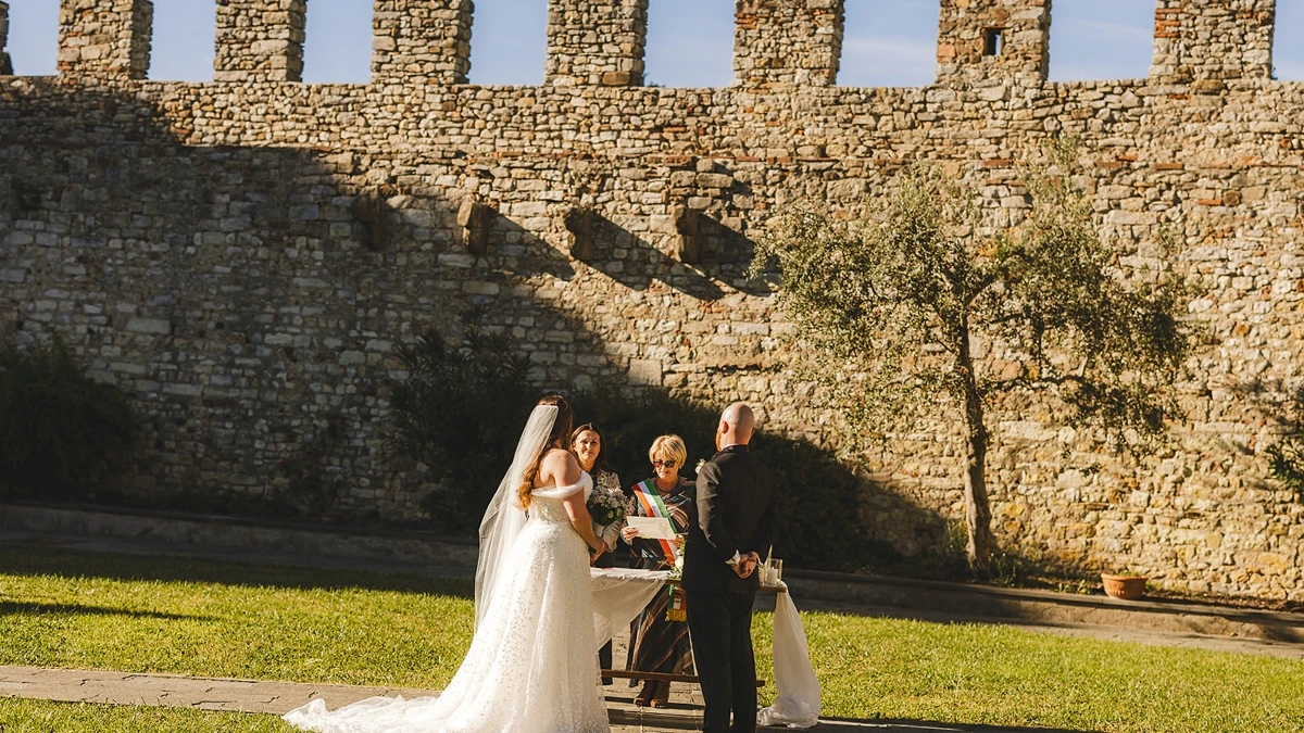 Two Australian citizens get legally married during civil wedding in Tuscany, Italy