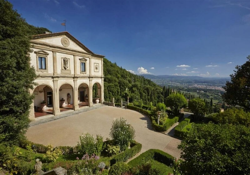 Panoramic view of the facade of Villa San Michele overlooking Florence