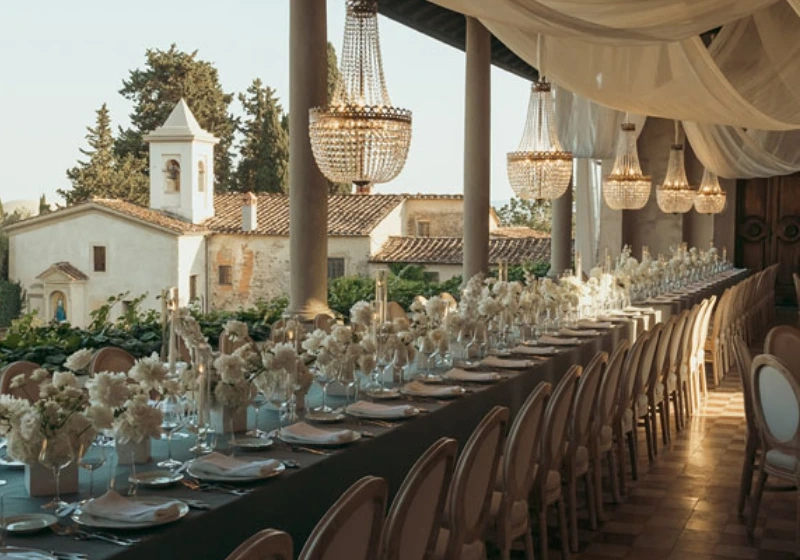 Outdoor wedding reception in the iconic Altana of Villa Pazzi al Parugiano