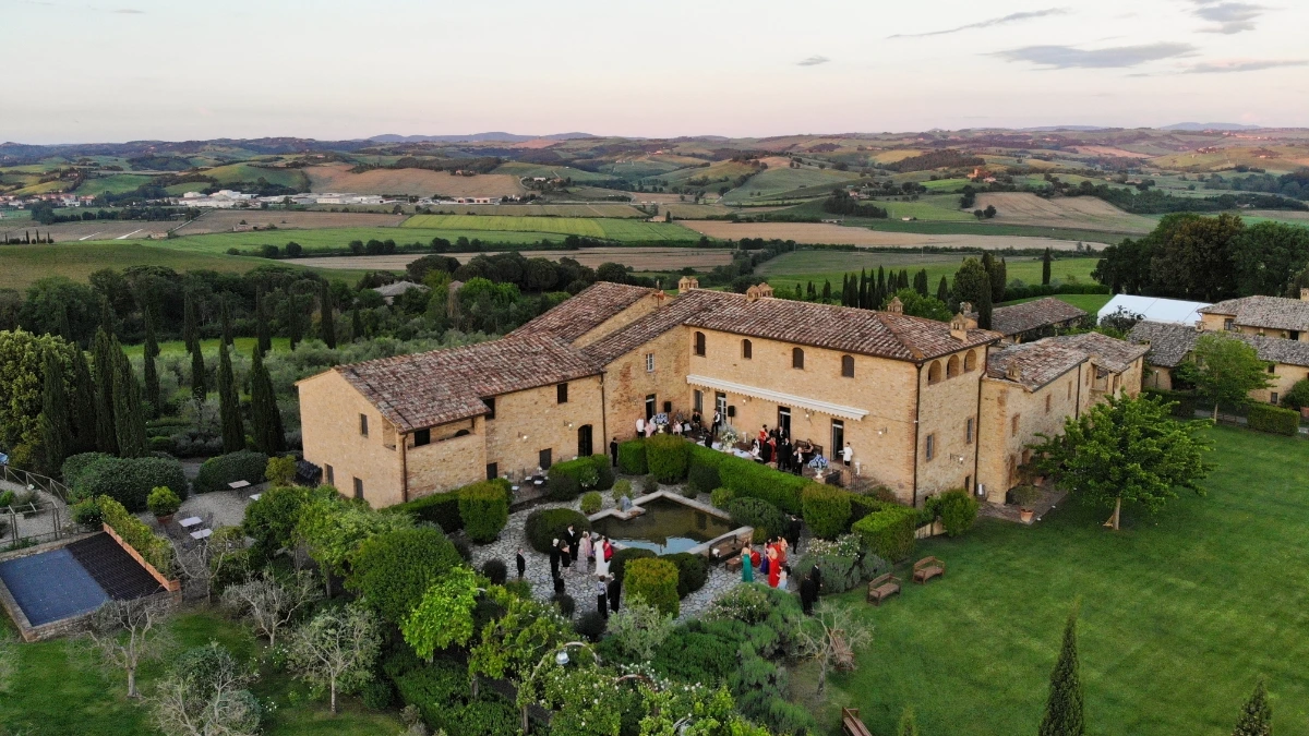 Overview picture of Borgo Finocchieto in Tuscany