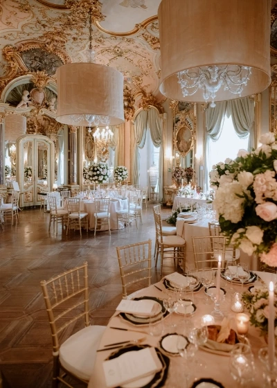 Picture of the set up of a wedding dinner in the mirror hall