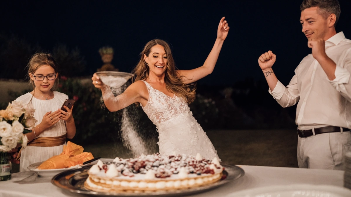 Showcooking of Italian wedding cakes:Millefoglie, Tiramisù, Tiered Cakes & More
