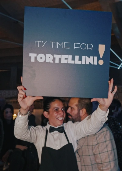 Tortellini as a midnigth snack for a winter wedding 