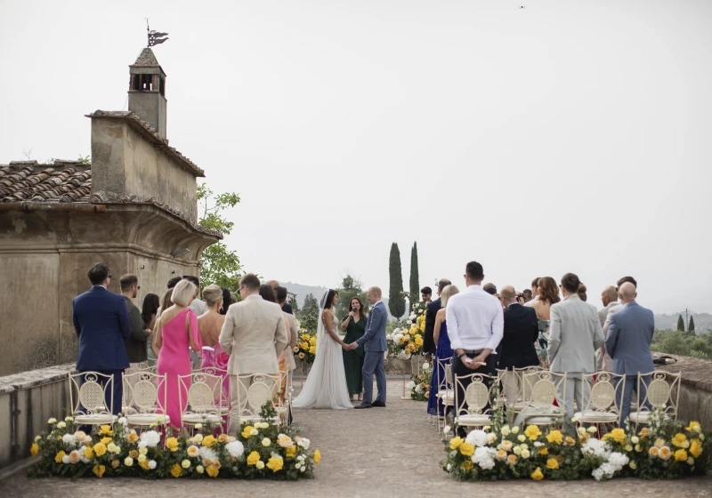 Wedding ceremony on the panoramic terrace of Villa Medicea di lilliano