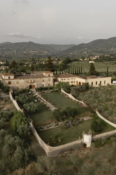 Vertical view of Villa Medicea di lilliano overlooking the Tuscan countryside