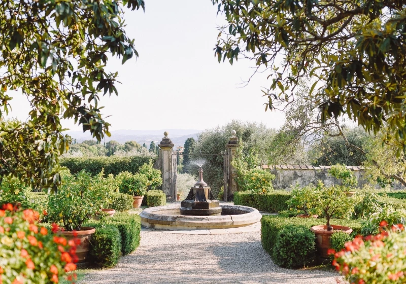 Italian garden pf Villa di Maiano, the perfect spot for the wedding aperitif 