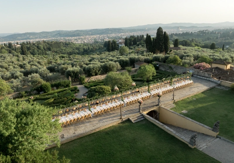 A wedding dinner in the panoramic terrace overlooking Florence