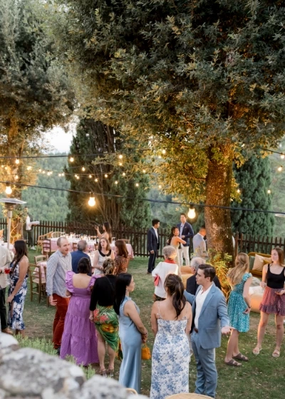 An informal wedding aperitif on the Gargonza's terrace