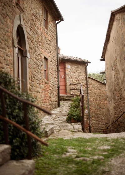 alleys at castello di Gargonza